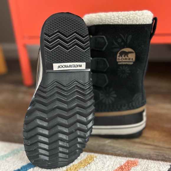 Sorel Snowboots - Picture 4 of 4